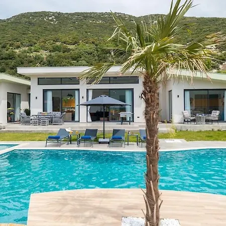 Ultra Lueks Tatil Villasi *