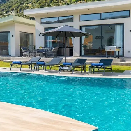 Ultra Lueks Tatil Villasi Hotel