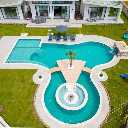Ultra Lueks Tatil Villasi * Kaş