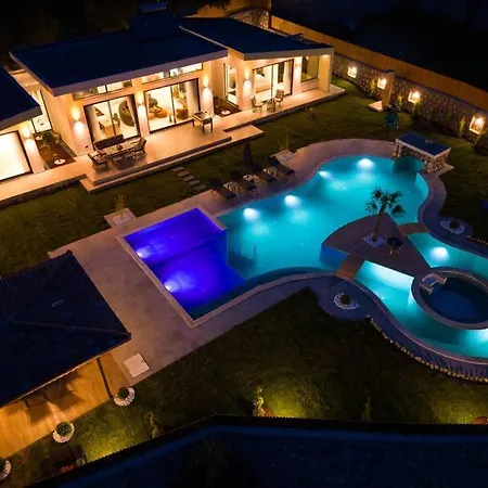 Hotel Ultra Lueks Tatil Villasi *